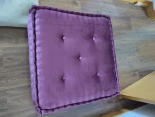 Puff terciopelo morado