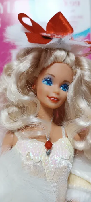 Barbie Happy Holidays 1989