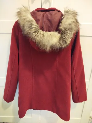 Chaquetón de mujer con capucha y cremallera