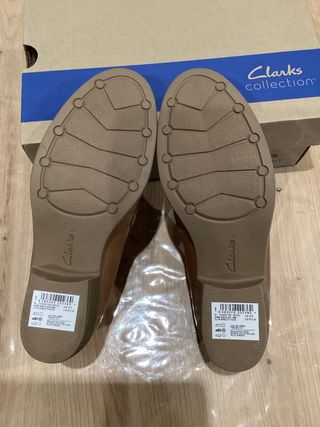 Mocasines Clarks tacón marrón