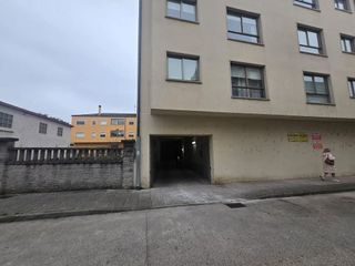 Garaje en venta en Sarria