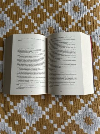 Casa de tierra y sangre (Ciudad Medialuna 1)