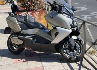 Paquete moto y coche Audi Q5 y BMW C650 Gt