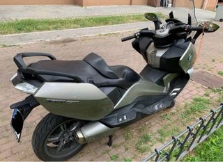 Paquete moto y coche Audi Q5 y BMW C650 Gt