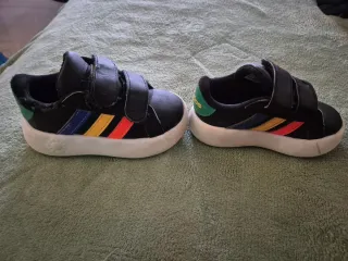 Zapatillas Adidas Niño T23