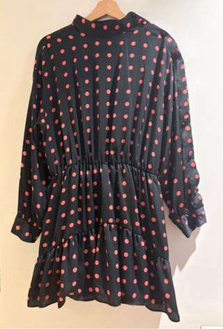 Vestido corto lunares negro y rosa