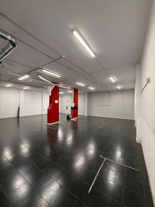 Local comercial en alquiler en El Parc i la Llacuna del Poblenou en Barcelona