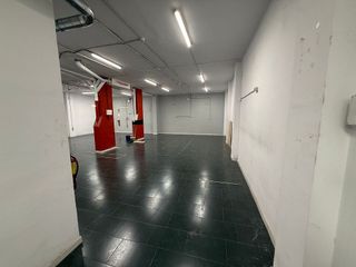 Local comercial en alquiler en El Parc i la Llacuna del Poblenou en Barcelona