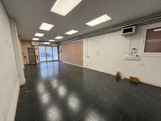 Local comercial en alquiler en El Parc i la Llacuna del Poblenou en Barcelona