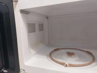 Microondas Retro Amarillo