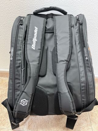 Paletero Bullpadel Vertex 03 Negro/Naranja
