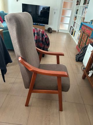 Silla respaldo alto tela y madera