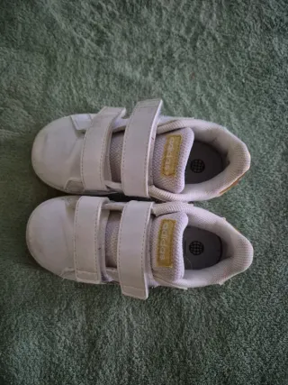 Zapatillas Adidas niño T24