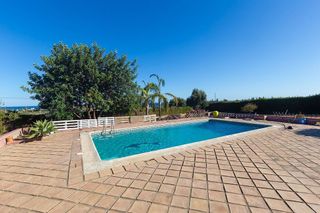 Casa rural en venta en El Padrón - El Velerín - Voladilla en Estepona
