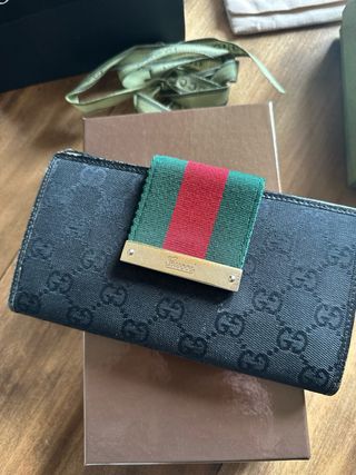 Portafoglio Gucci nero con scatola