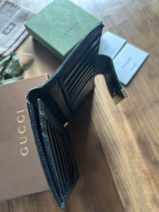 Portafoglio Gucci nero con scatola