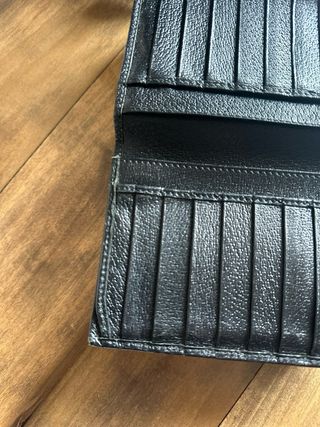 Portafoglio Gucci nero con scatola