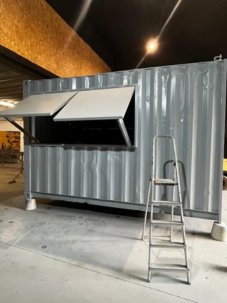 Contenedor marítimo multiusos de varios tamaños