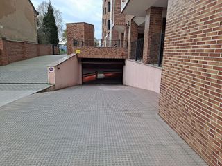 Garaje en alquiler en Buenavista - El Cristo en Oviedo