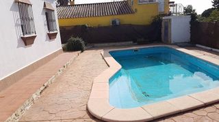 Chalet en venta en La Banda - Campo de Fútbol en Chiclana de la Frontera