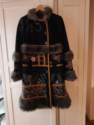 Abrigo Desigual Negro Multicolor