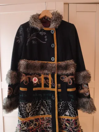 Abrigo Desigual Negro Multicolor