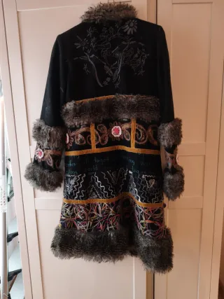 Abrigo Desigual Negro Multicolor