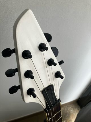 Guitarra Samick Flying V Blanca