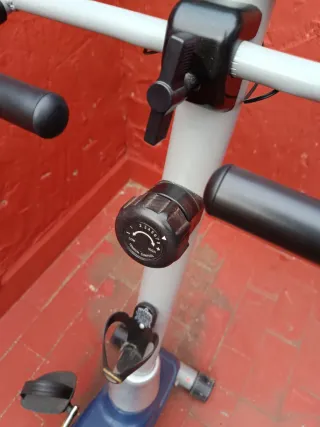 Bicicleta Estática BH Azul