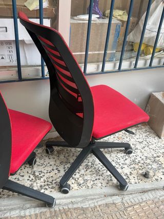 Sillas de oficina en muy buen estado