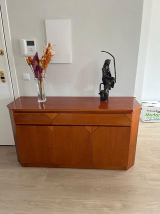 Aparador de madera clásico