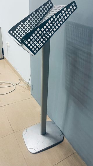 Soporte para publicidad metálico