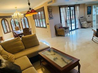 Chalet en alquiler en Pinares de San Antón en Málaga