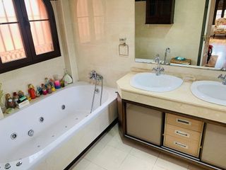 Chalet en alquiler en Pinares de San Antón en Málaga