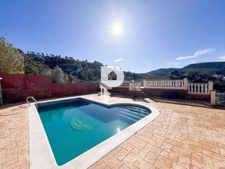 Chalet en venta en Vallirana