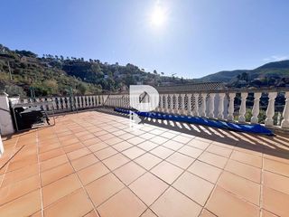 Chalet en venta en Vallirana