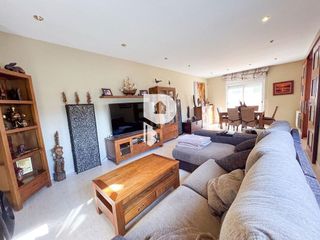 Chalet en venta en Vallirana