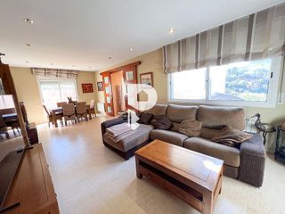 Chalet en venta en Vallirana