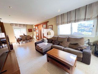 Chalet en venta en Vallirana