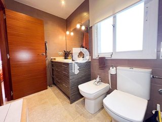 Chalet en venta en Vallirana