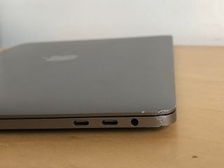 MacBook Pro 13 2019 Touch Bar