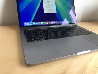MacBook Pro 13 2019 Touch Bar