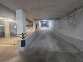 Garaje en venta en Sarria