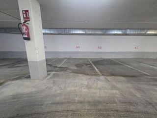 Garaje en venta en Sarria