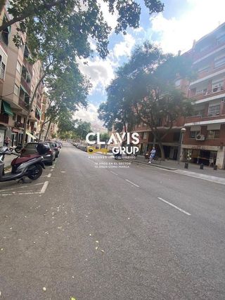 Garaje en alquiler en La Prosperitat en Barcelona