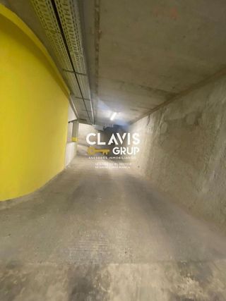 Garaje en alquiler en La Prosperitat en Barcelona