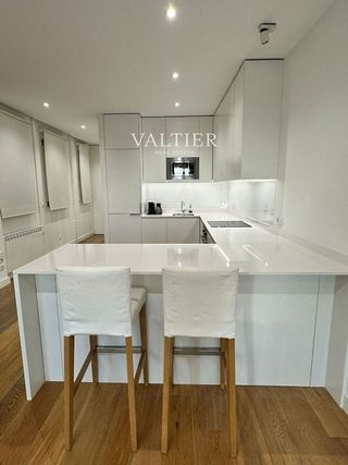 Piso en alquiler en Almagro en Madrid