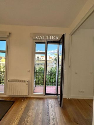 Piso en alquiler en Almagro en Madrid