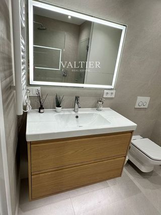 Piso en alquiler en Almagro en Madrid