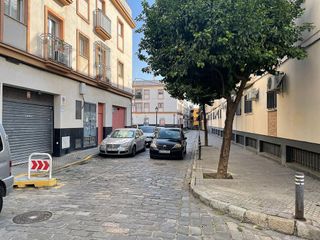 Garaje en alquiler en San Vicente en Sevilla